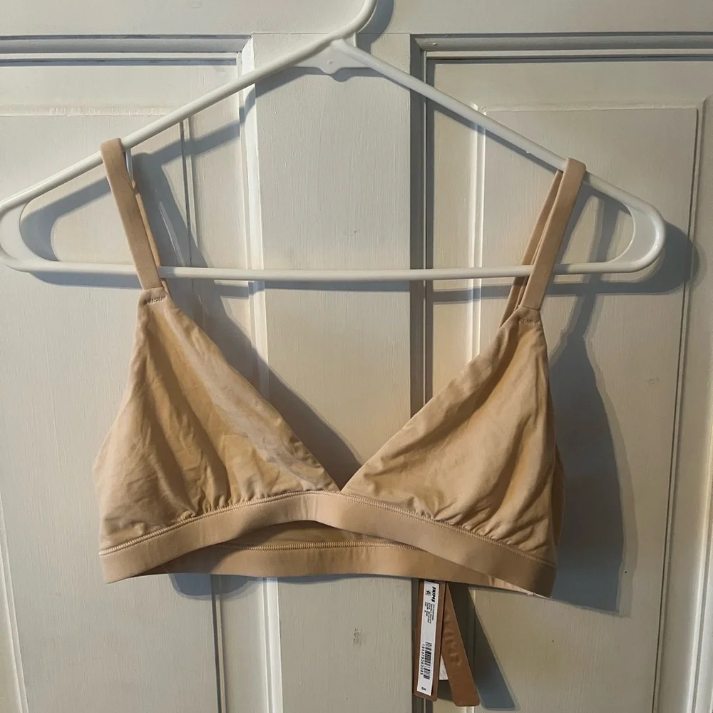 NWT Skims Fits Everybody TRIANGLE BRALETTE - Picture 3 of 7
